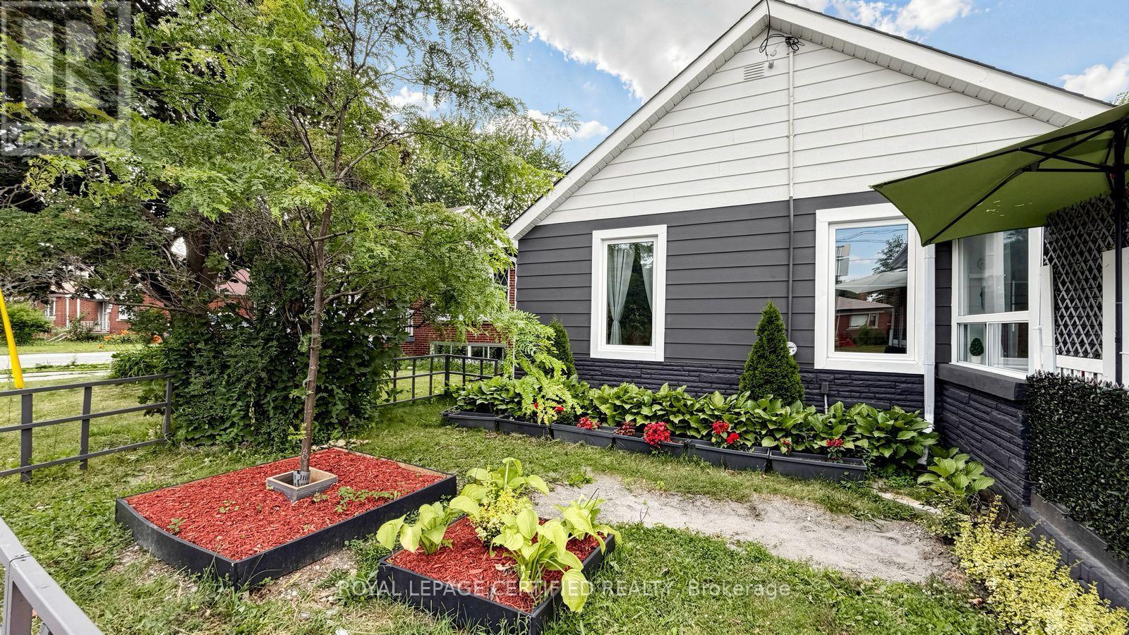 922A Danforth Road, Toronto, ON photo 5