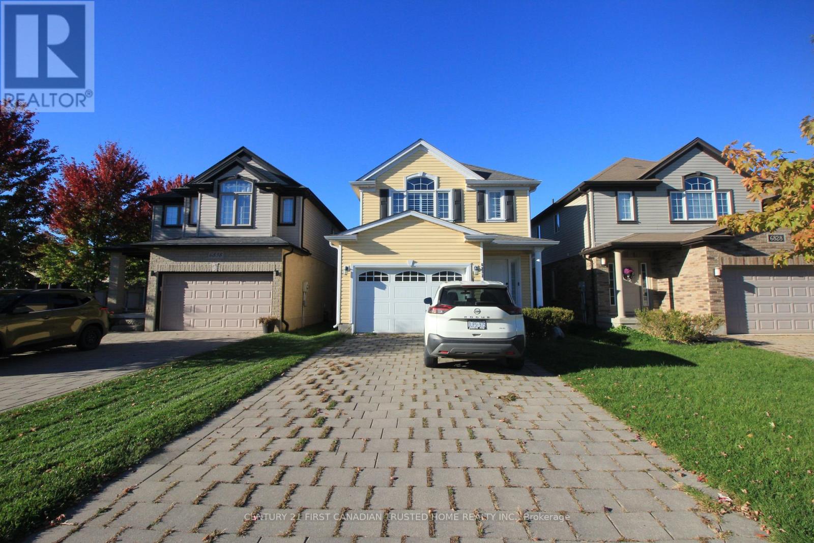 6832 Vallas photo 3