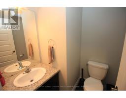 Bathroom - 6832 Vallas Circle, London South, ON N6P0B5 Photo 10