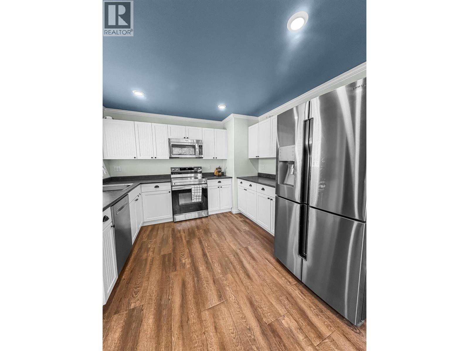73 BRANT STREET - 20
