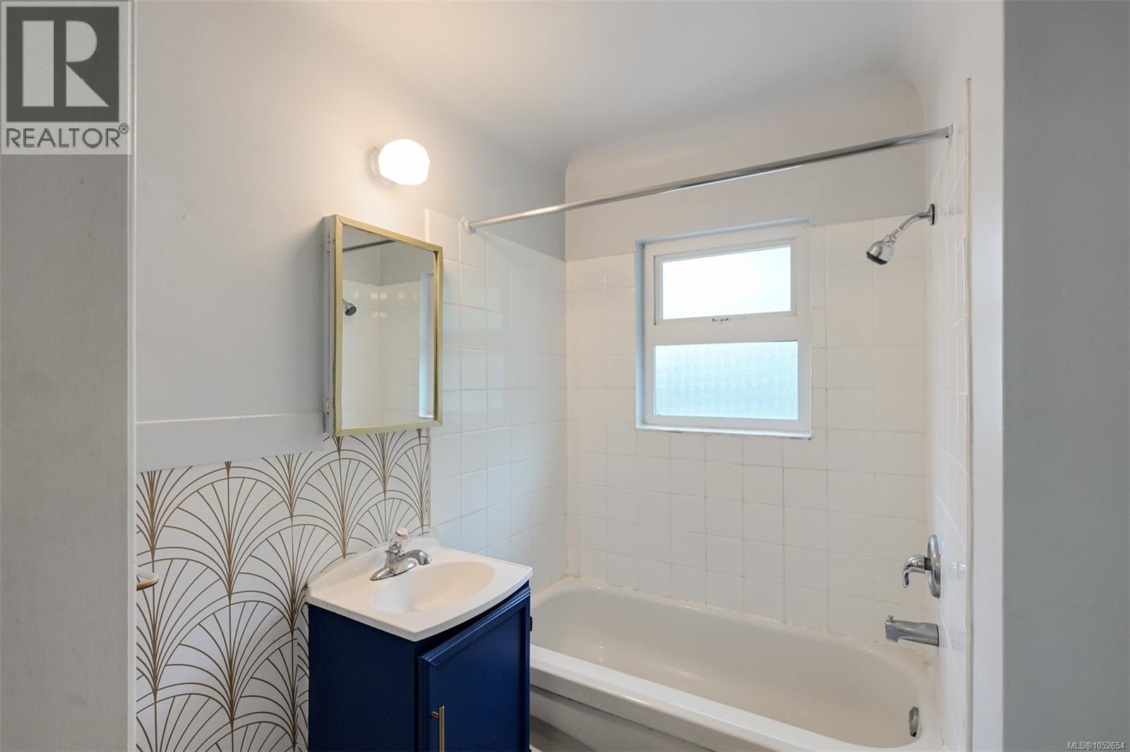  2550/2552 Belmont Avenue, Victoria