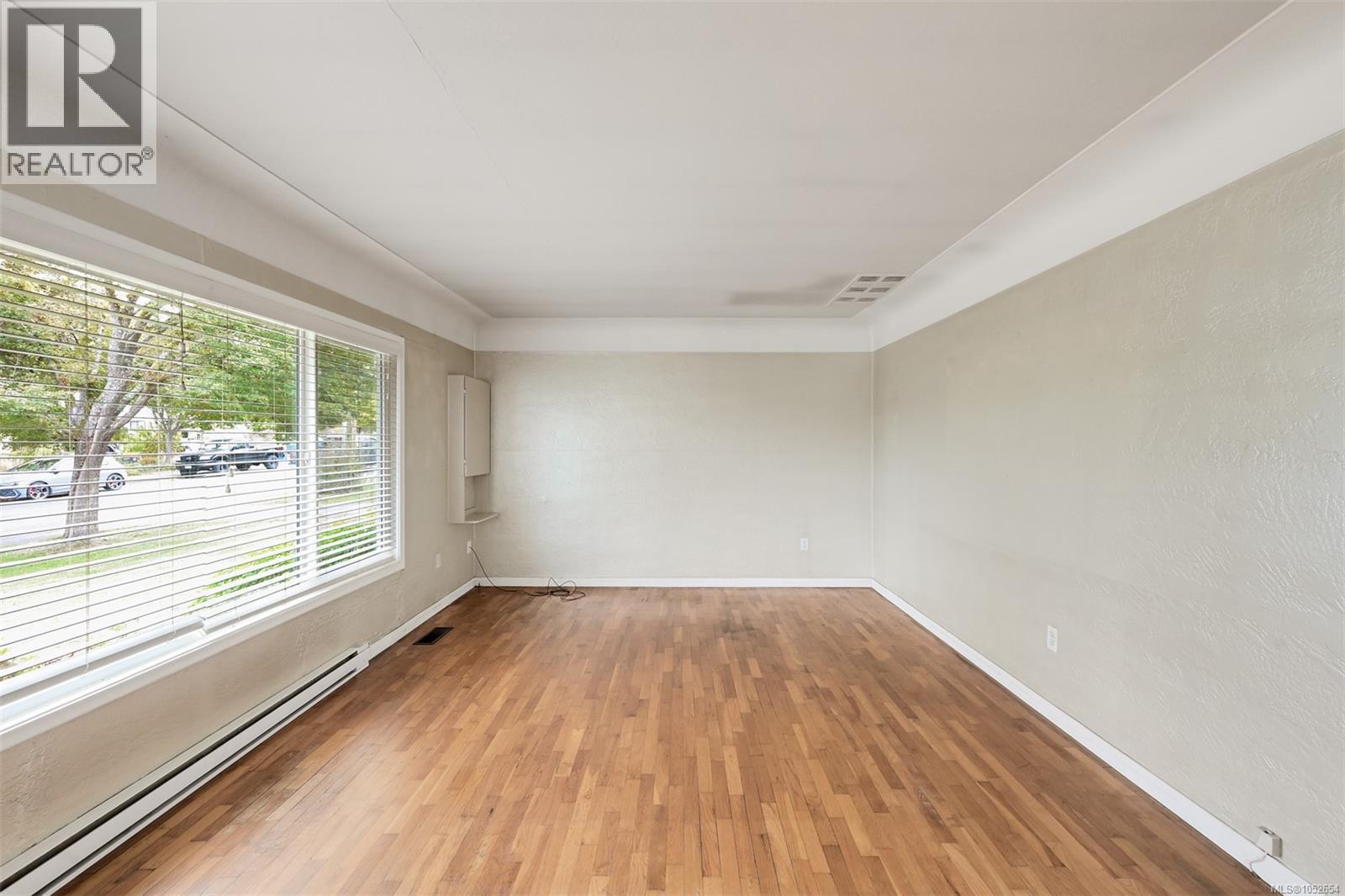 2550/2552 Belmont Ave - 28
