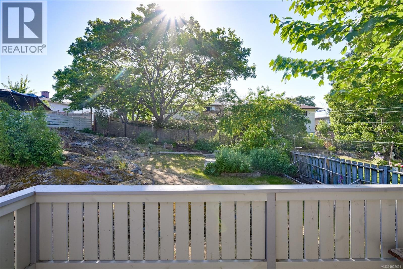  2550/2552 Belmont Avenue, Victoria