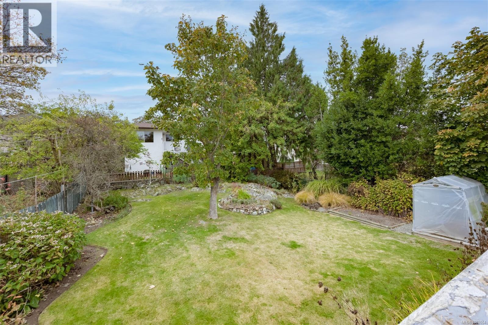  2550/2552 Belmont Avenue, Victoria