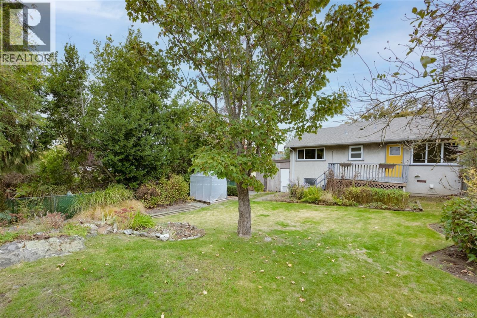 2550/2552 Belmont Ave - 51