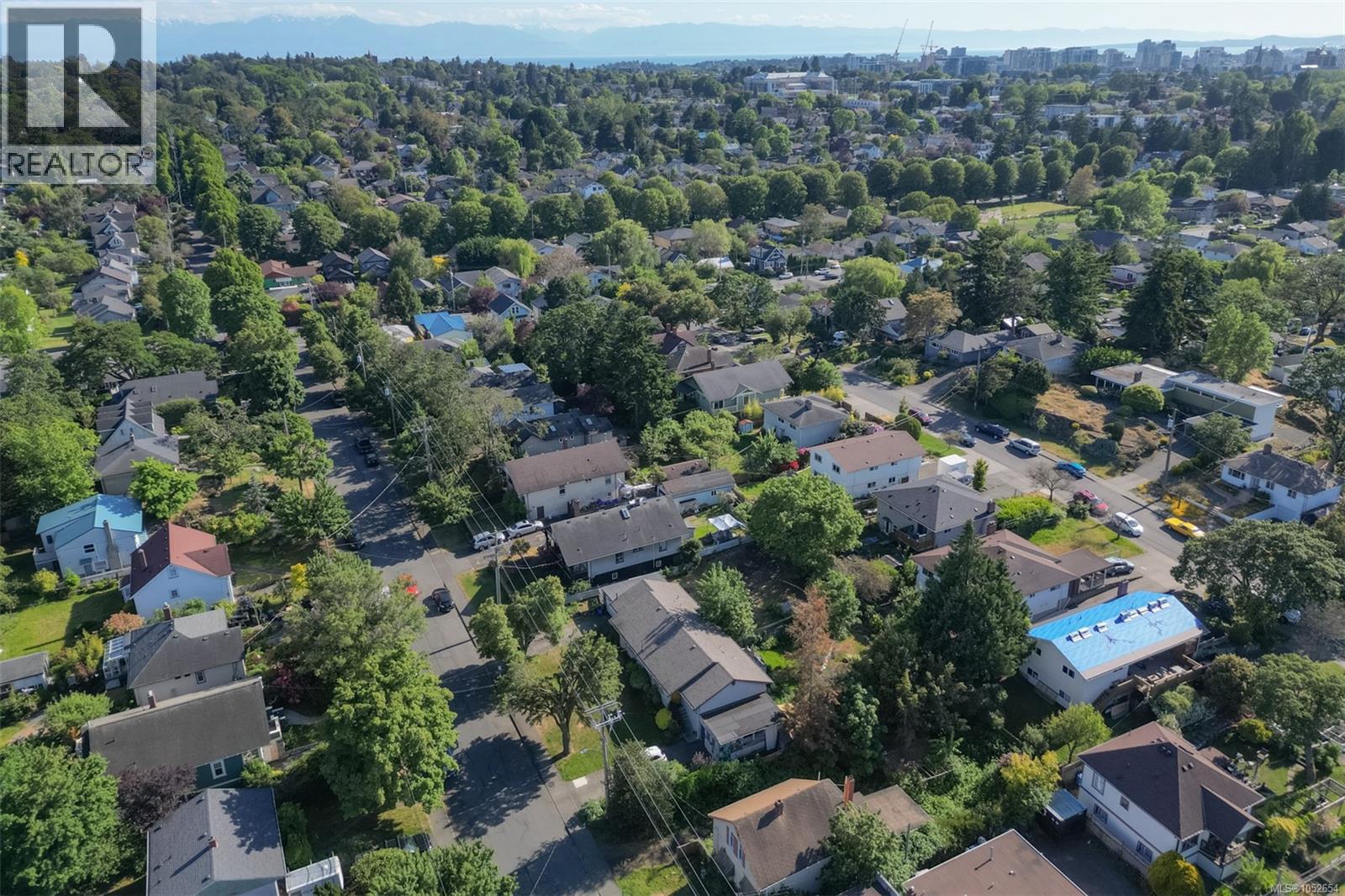 2550/2552 Belmont Ave - 64