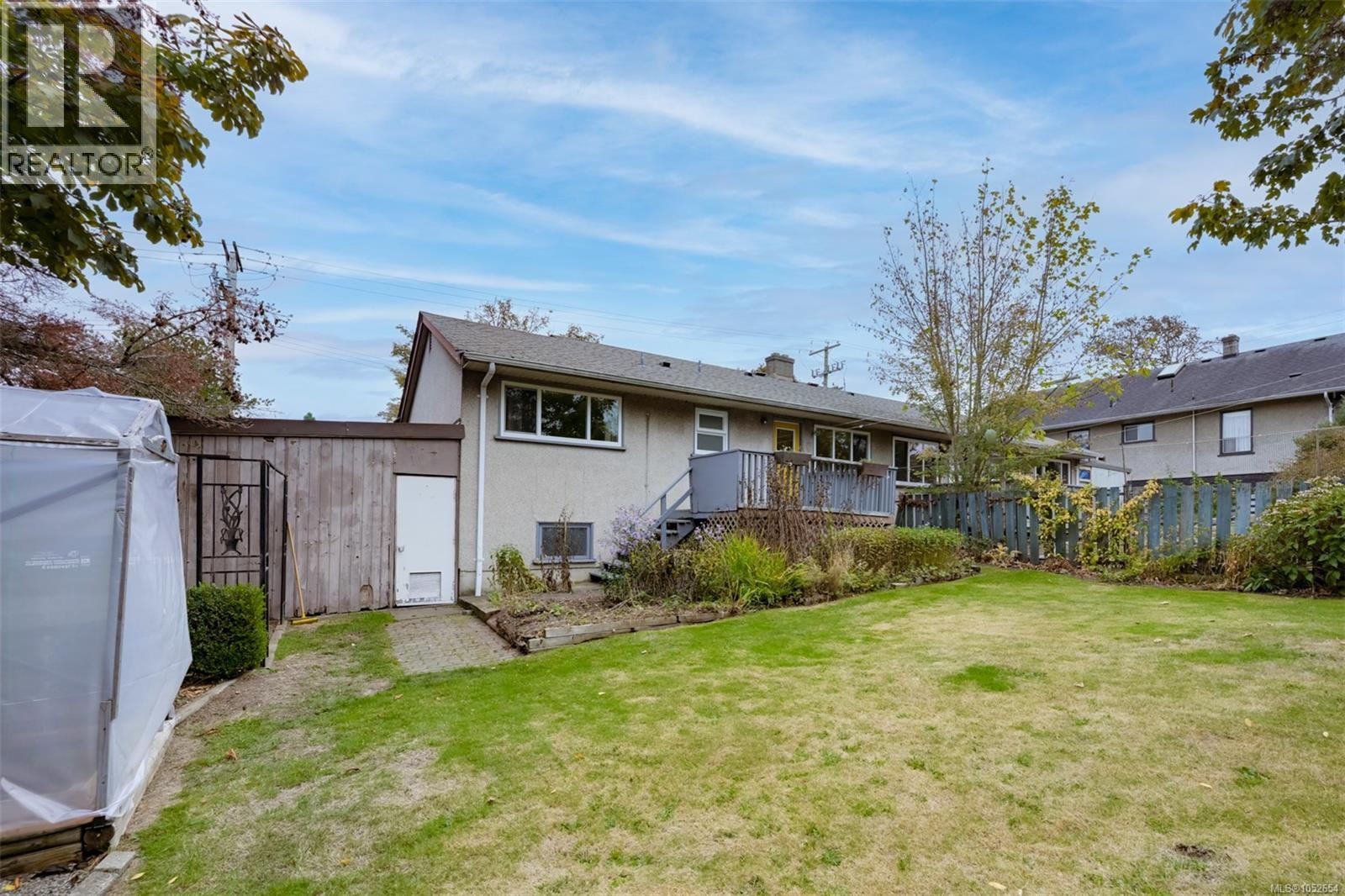  2550/2552 Belmont Avenue, Victoria