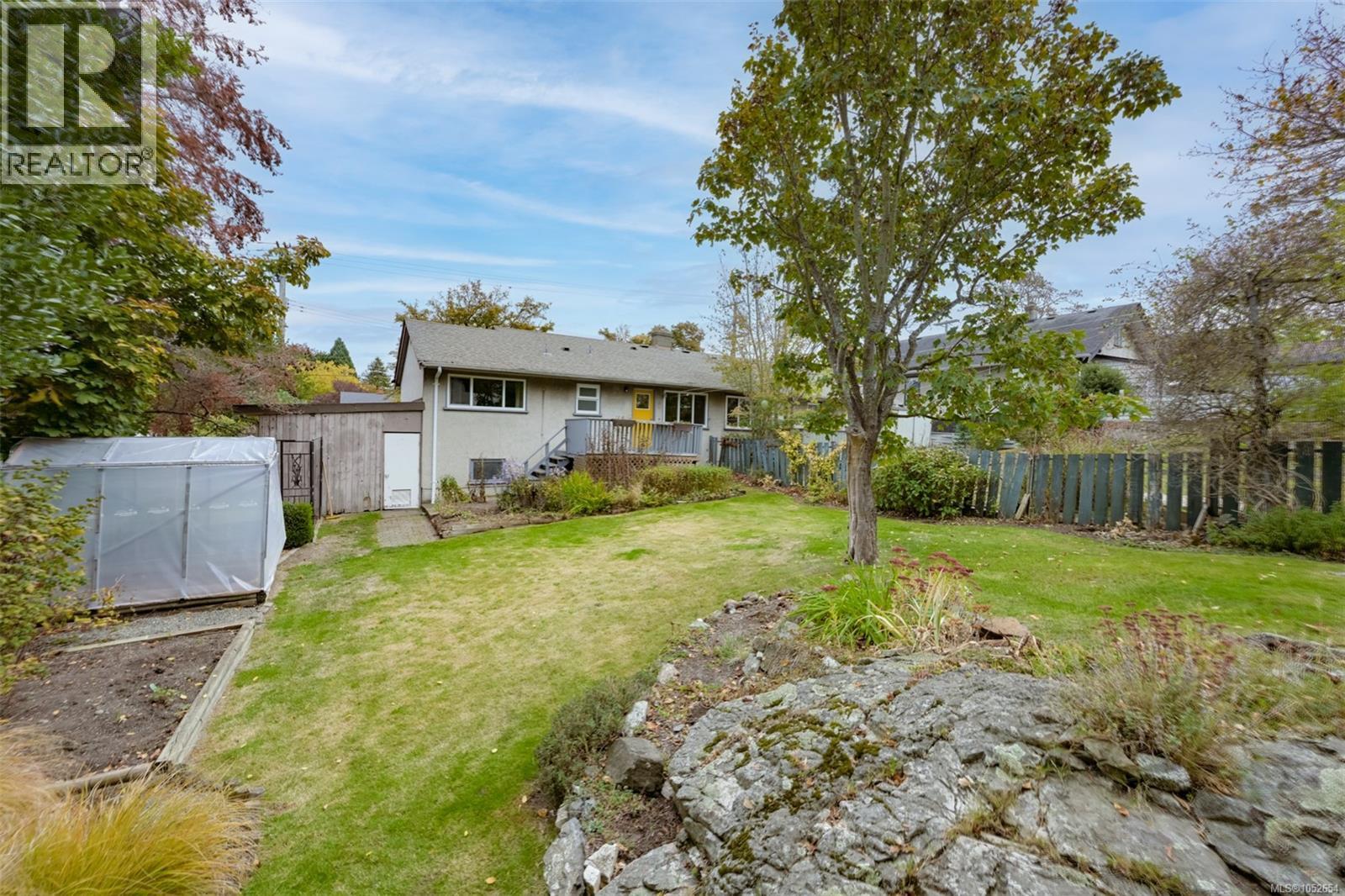 2550/2552 Belmont Ave - 48