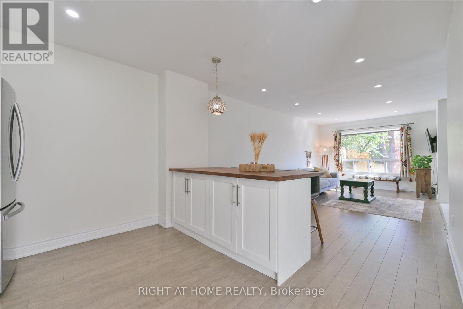 124 SPRINGHEAD GARDENS - 17