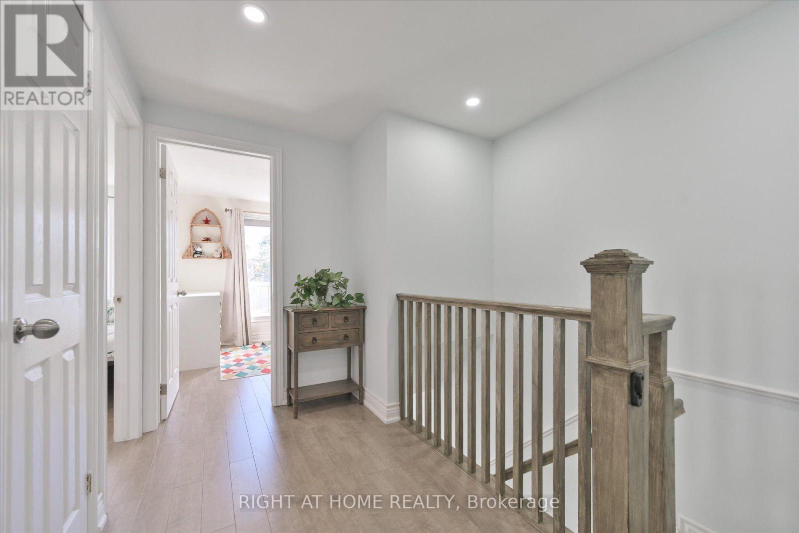 124 SPRINGHEAD GARDENS - 21