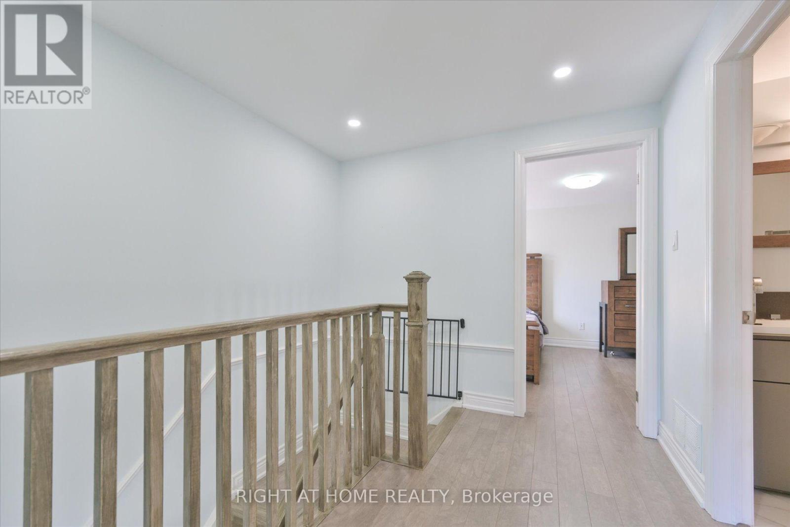 124 SPRINGHEAD GARDENS - 22