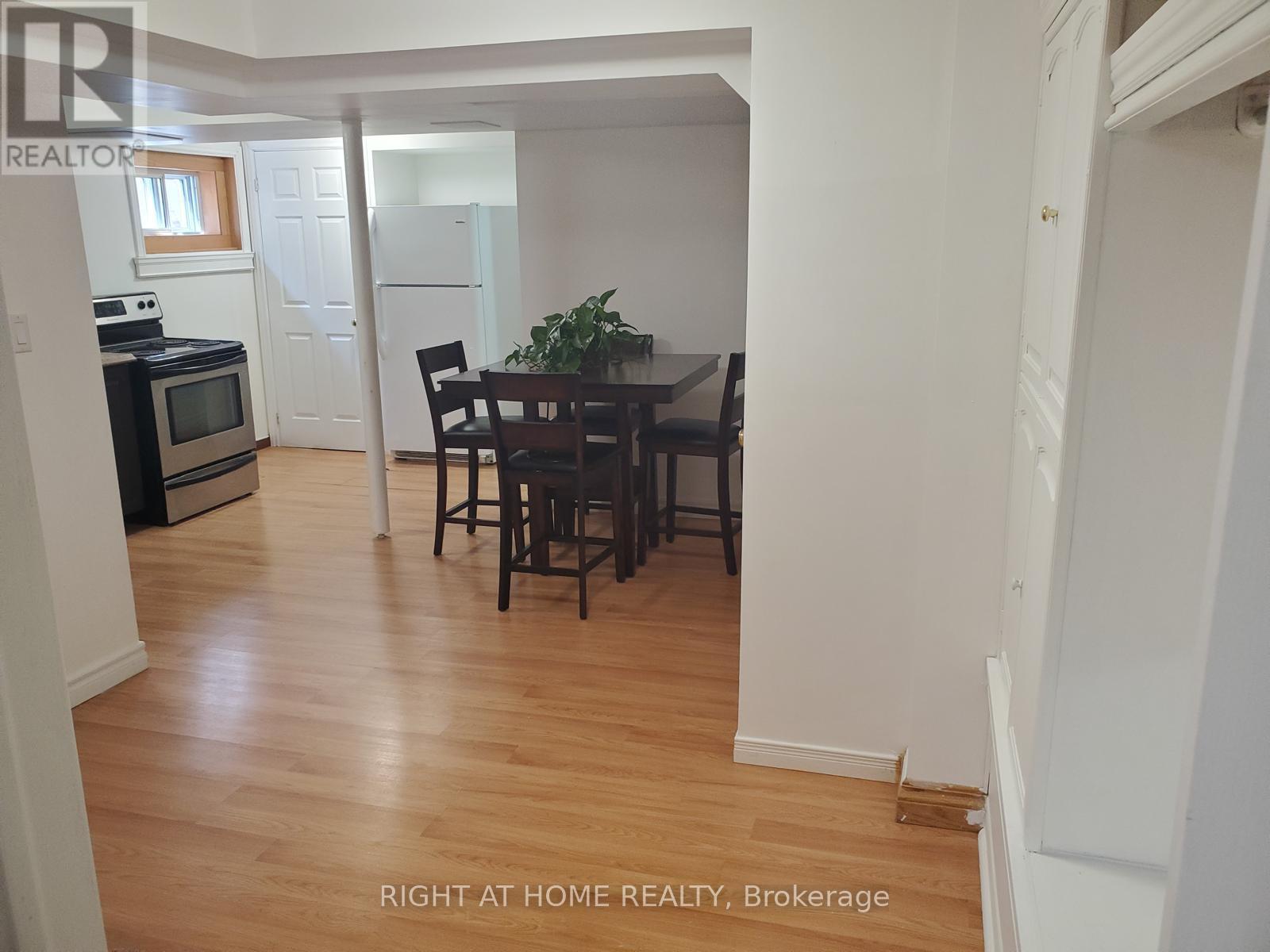 124 SPRINGHEAD GARDENS - 32