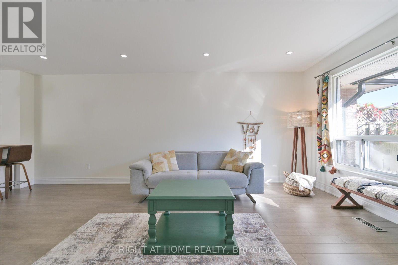 124 SPRINGHEAD GARDENS - 9