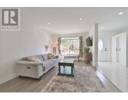 124 Springhead Gardens, Richmond Hill, ON L4C5C4 Photo 10