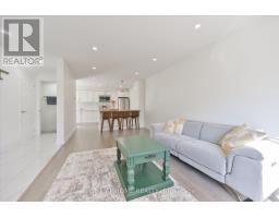 124 Springhead Gardens, Richmond Hill, ON L4C5C4 Photo 12