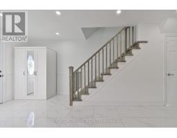 124 Springhead Gardens, Richmond Hill, ON L4C5C4 Photo 18