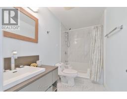 124 Springhead Gardens, Richmond Hill, ON L4C5C4 Photo 23