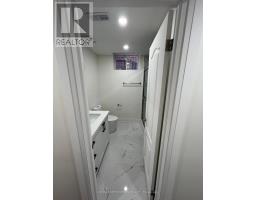 203 Gardiner Drive, Bradford West Gwillimbury, ON L3Z0J5 Photo 11
