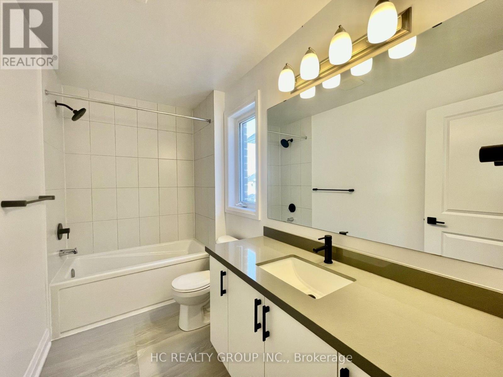 Upper-19 Gateway Drive, Barrie photo 17