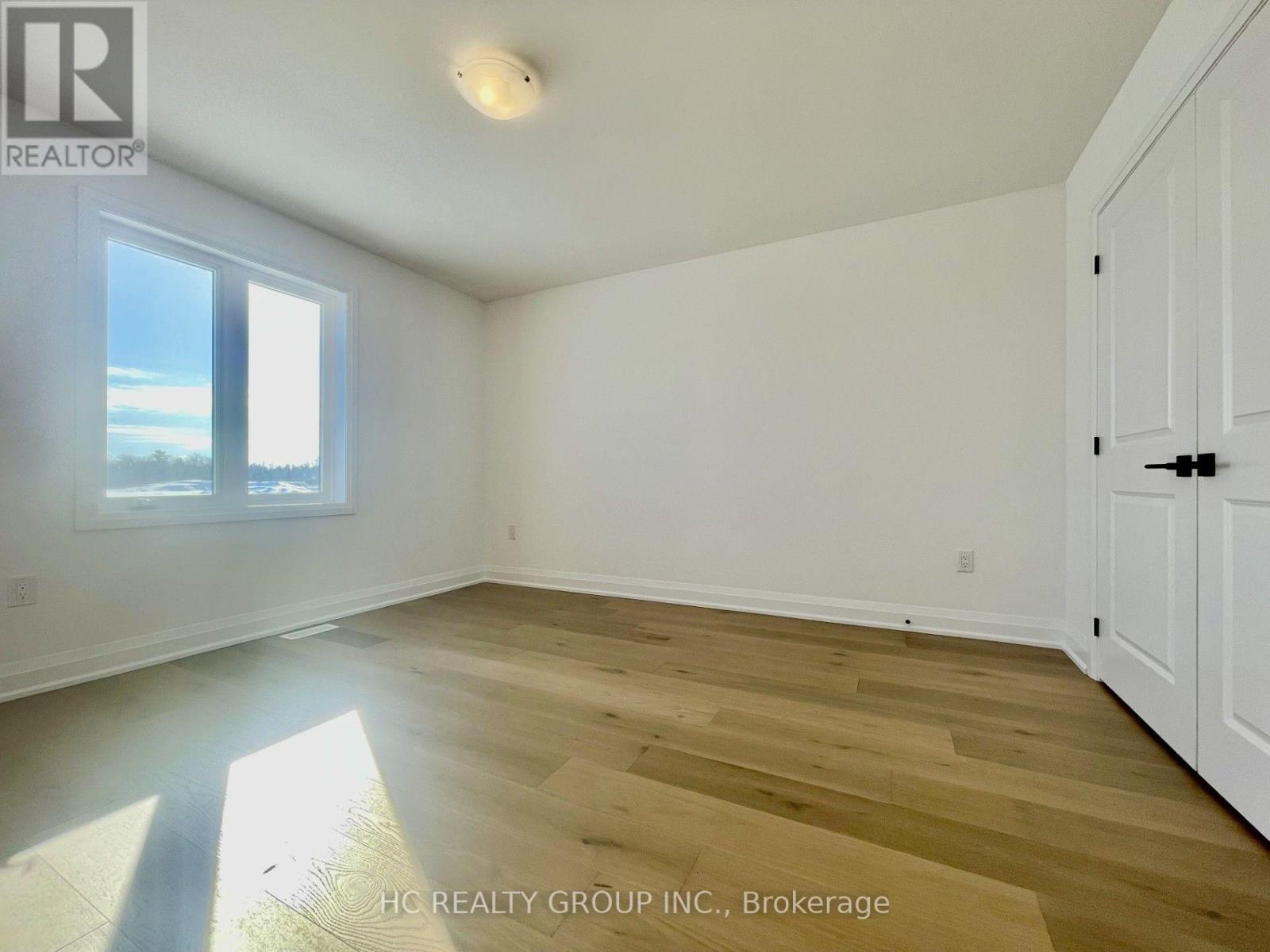 Upper-19 Gateway Drive, Barrie photo 19