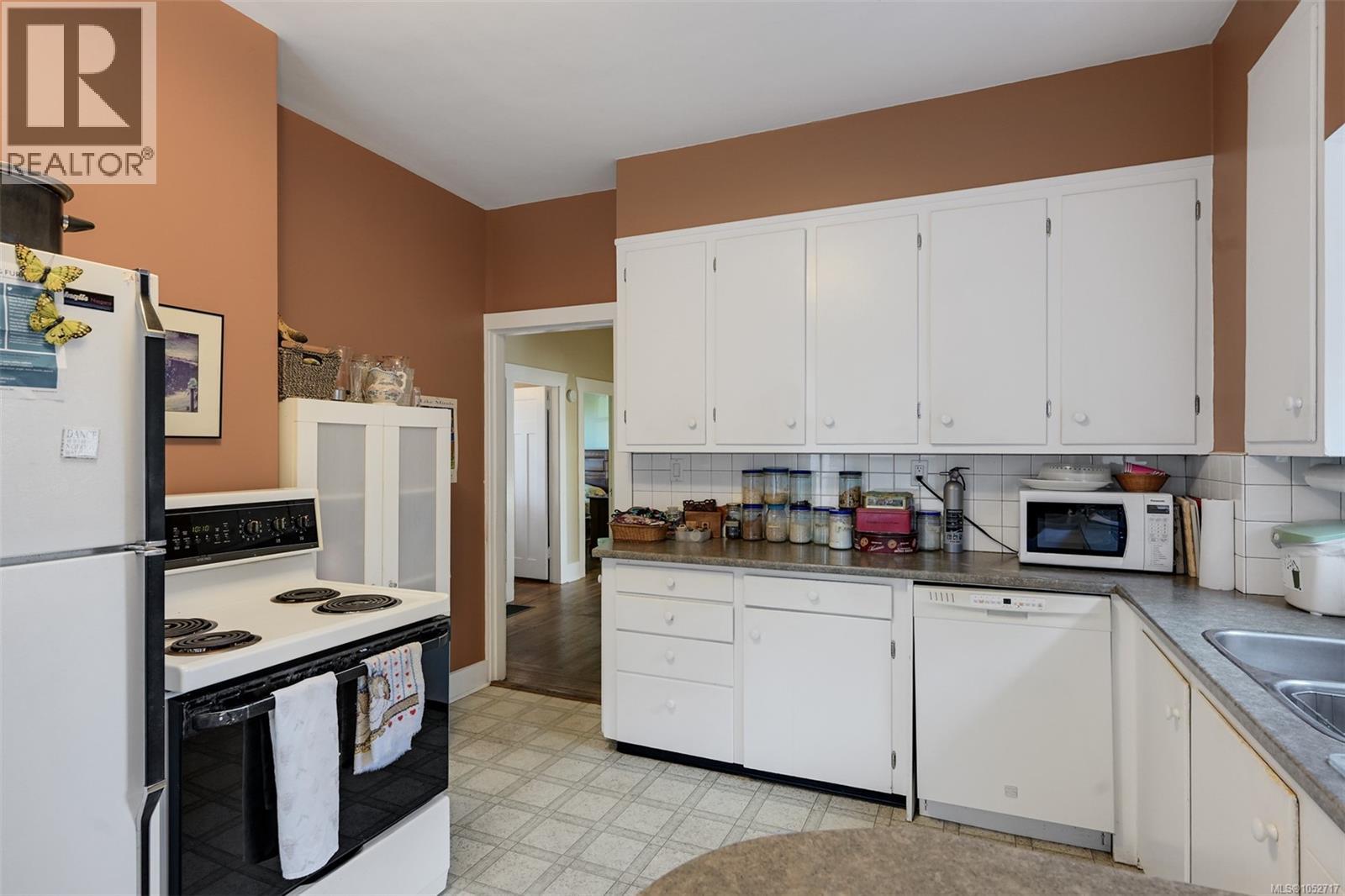 145 Beechwood Ave - 17