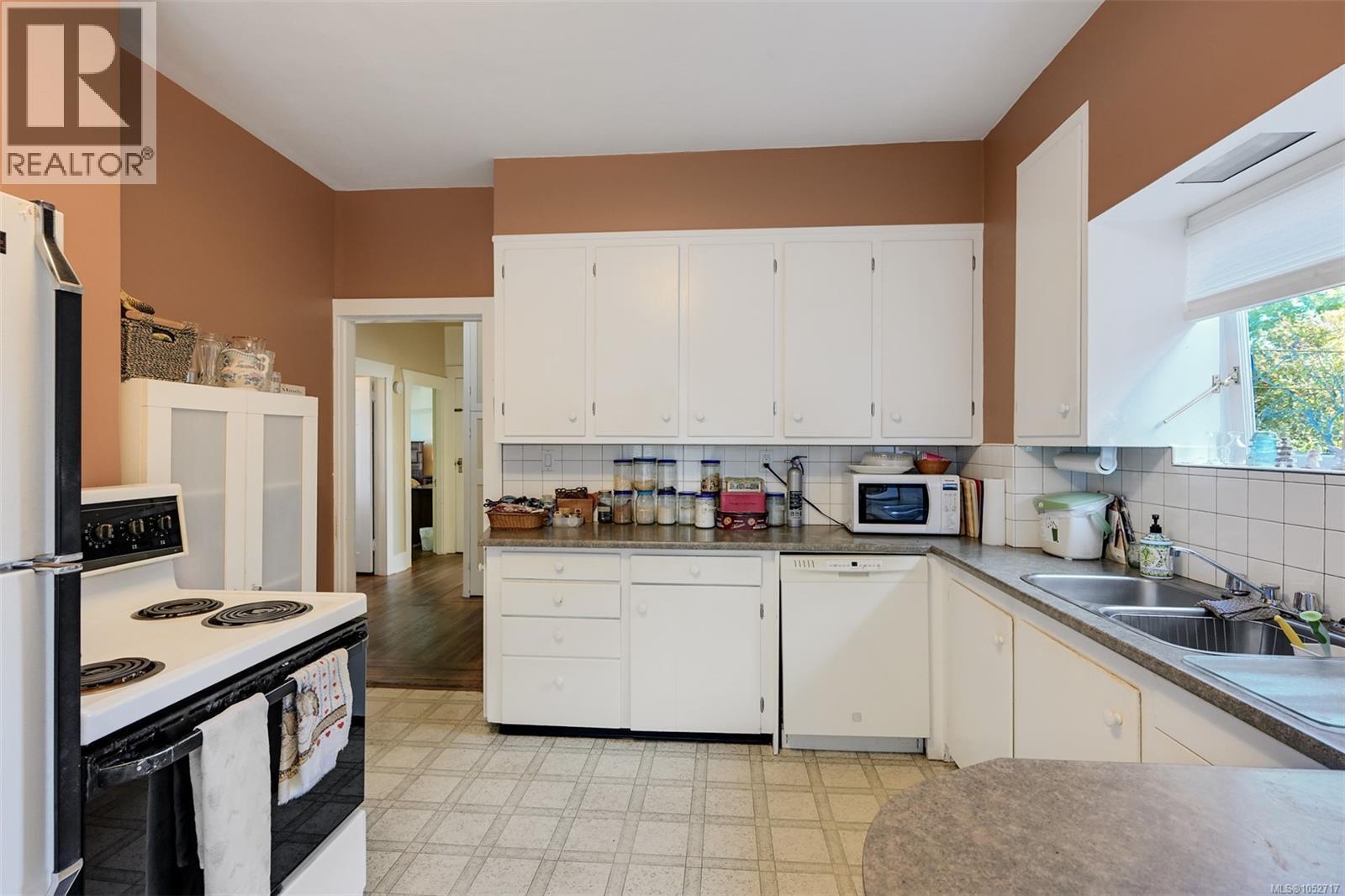 145 Beechwood Ave - 16