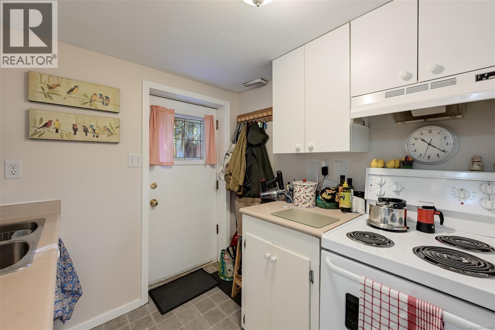  145 Beechwood Avenue, Victoria