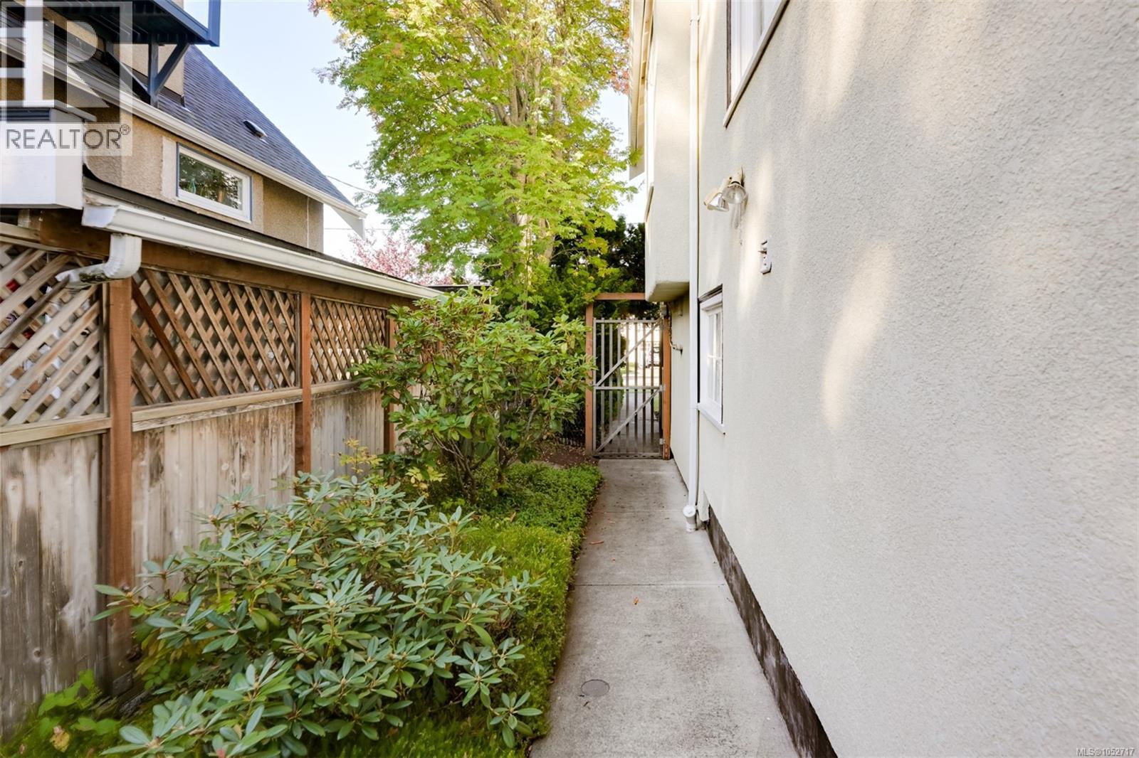 145 Beechwood Ave - 56