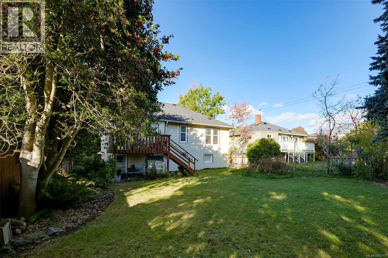  145 Beechwood Avenue, Victoria