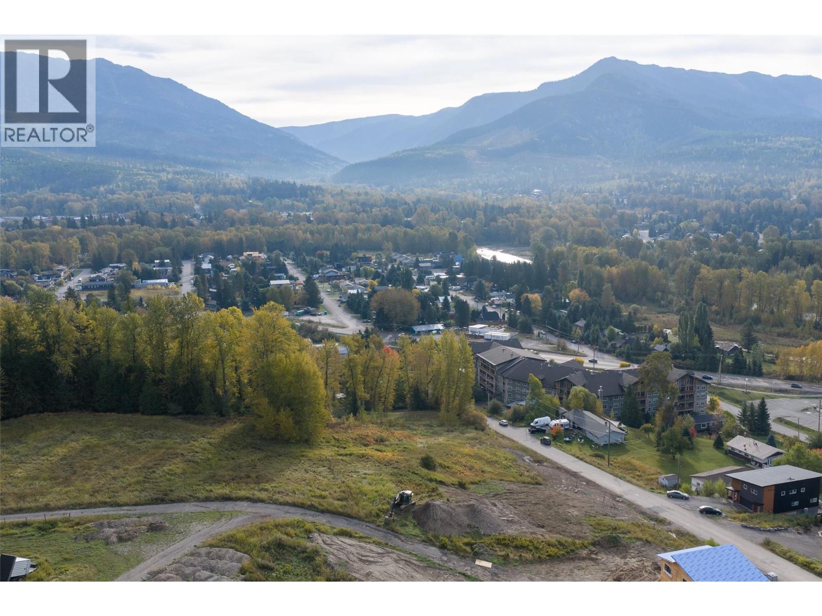 1653 Mcleod Avenue, Fernie - Image 1