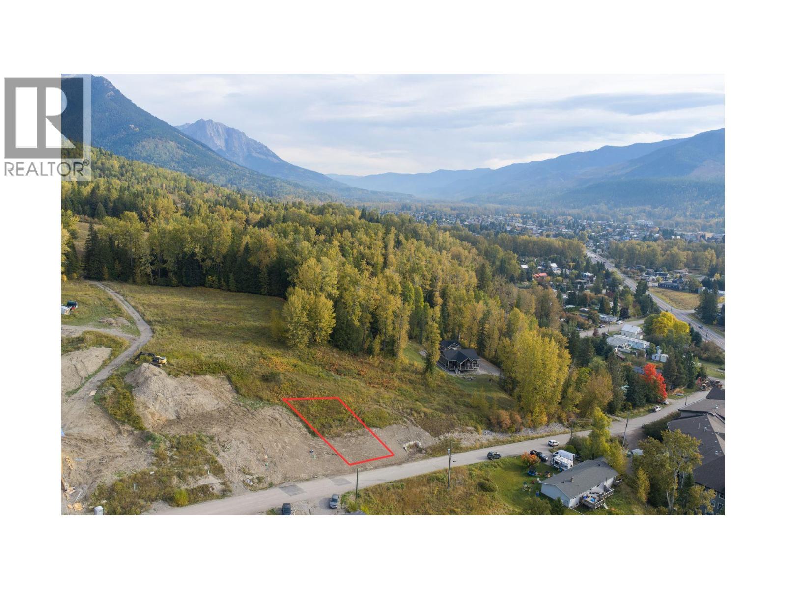 1653 Mcleod Avenue, Fernie