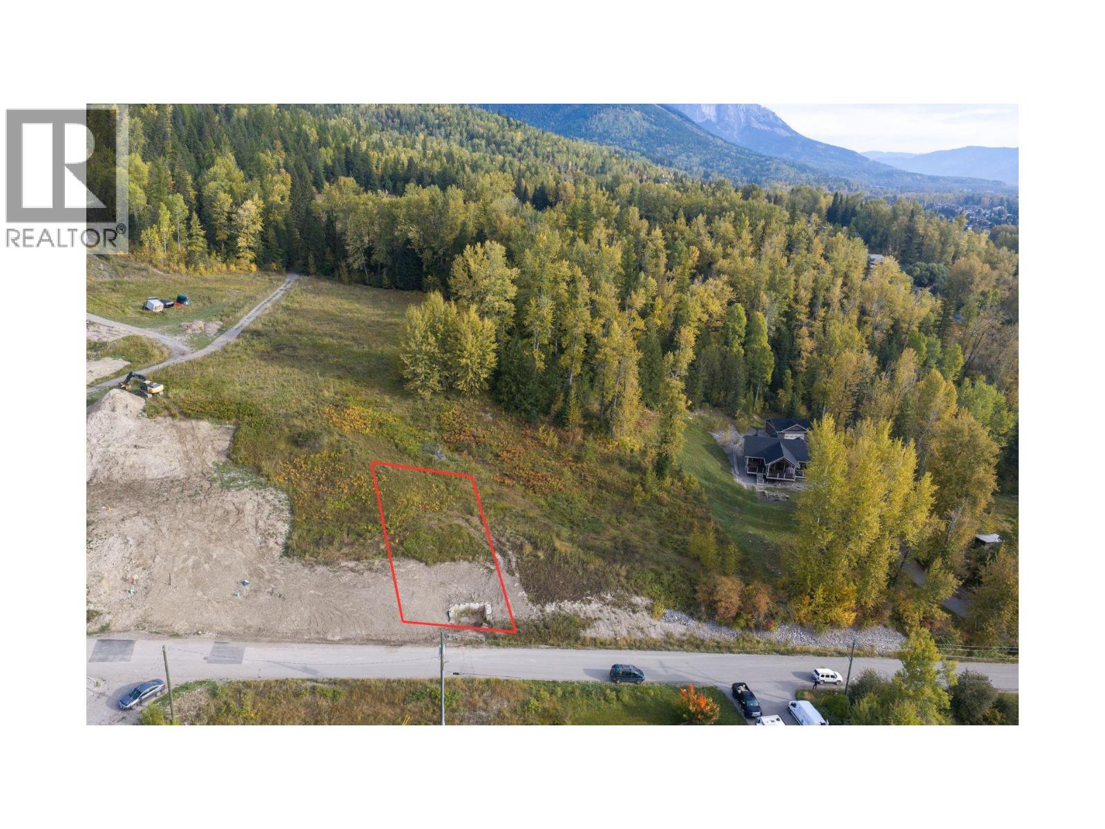 1653 Mcleod Avenue - 2