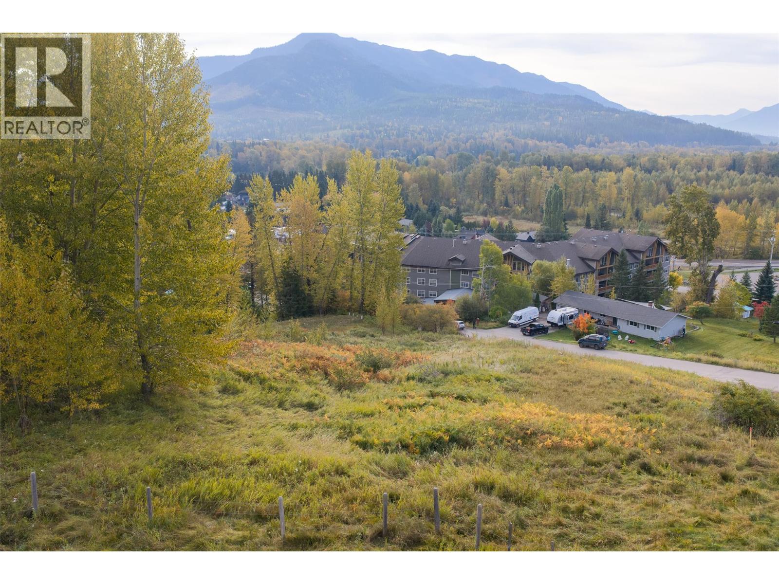 1653 Mcleod Avenue, Fernie - Image 1