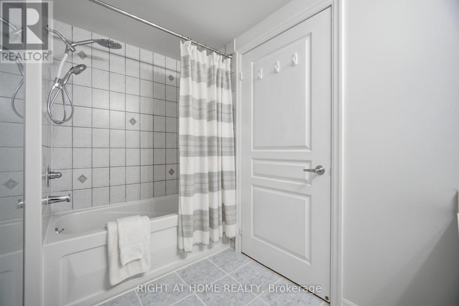 604- 3939 Duke of York Boulevard, Mississauga, ON photo 24