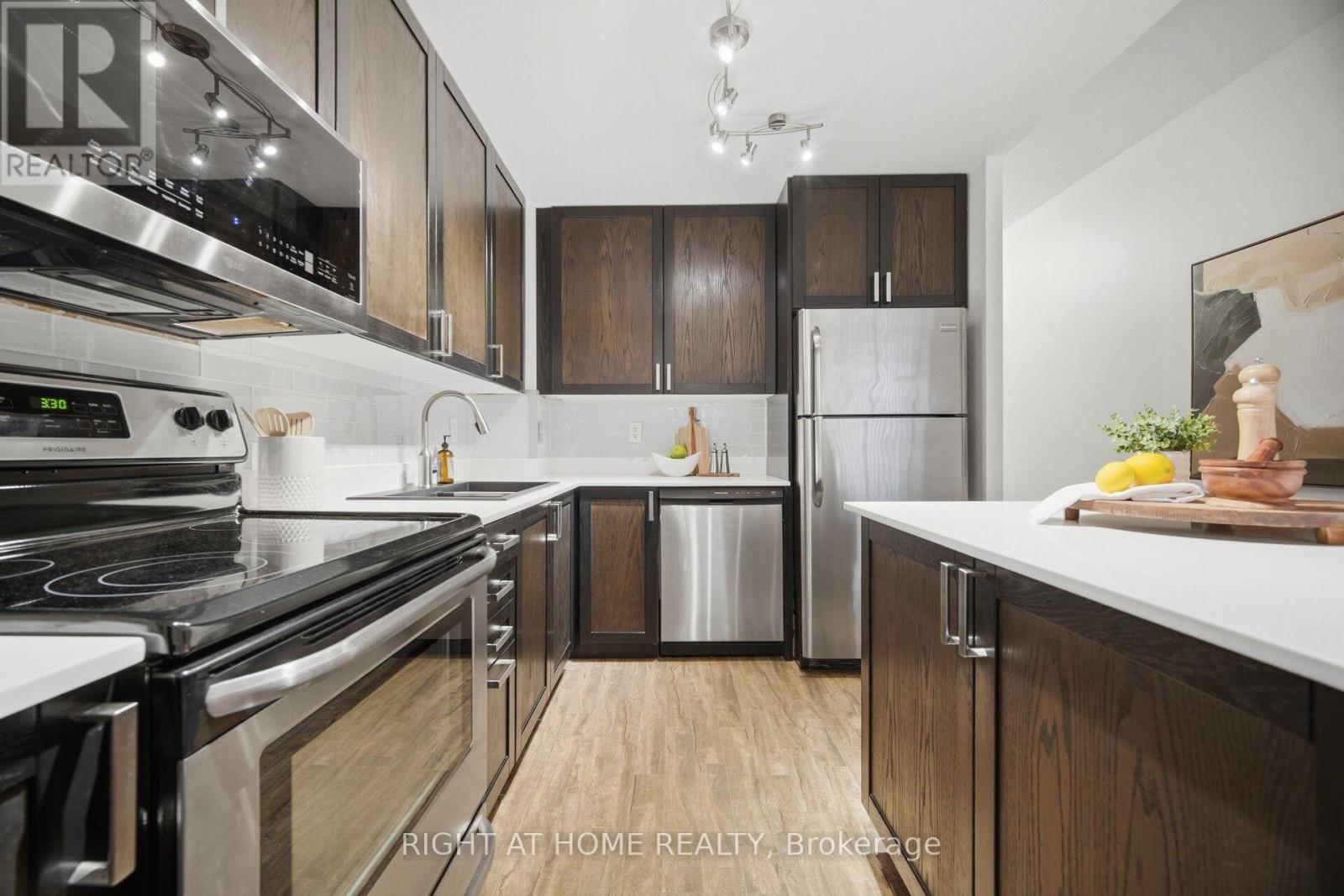 604- 3939 Duke of York Boulevard, Mississauga, ON photo 9