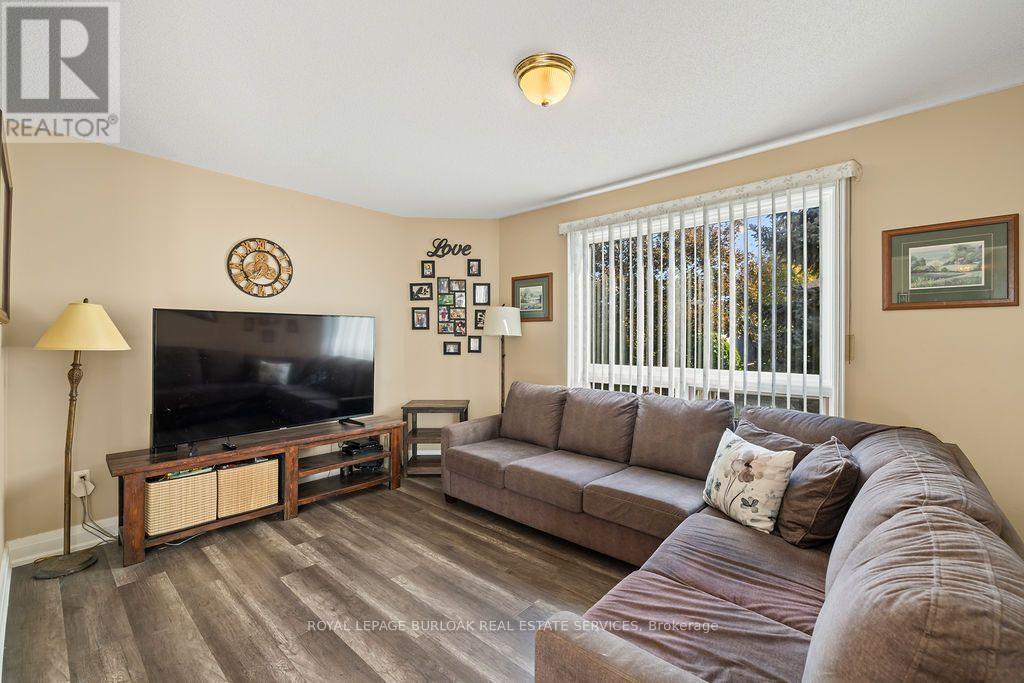 4114 Pincay Oaks Lane, Burlington, ON photo 10