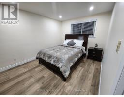 8 Tina Court, Toronto, ON M3L2H4 Photo 8