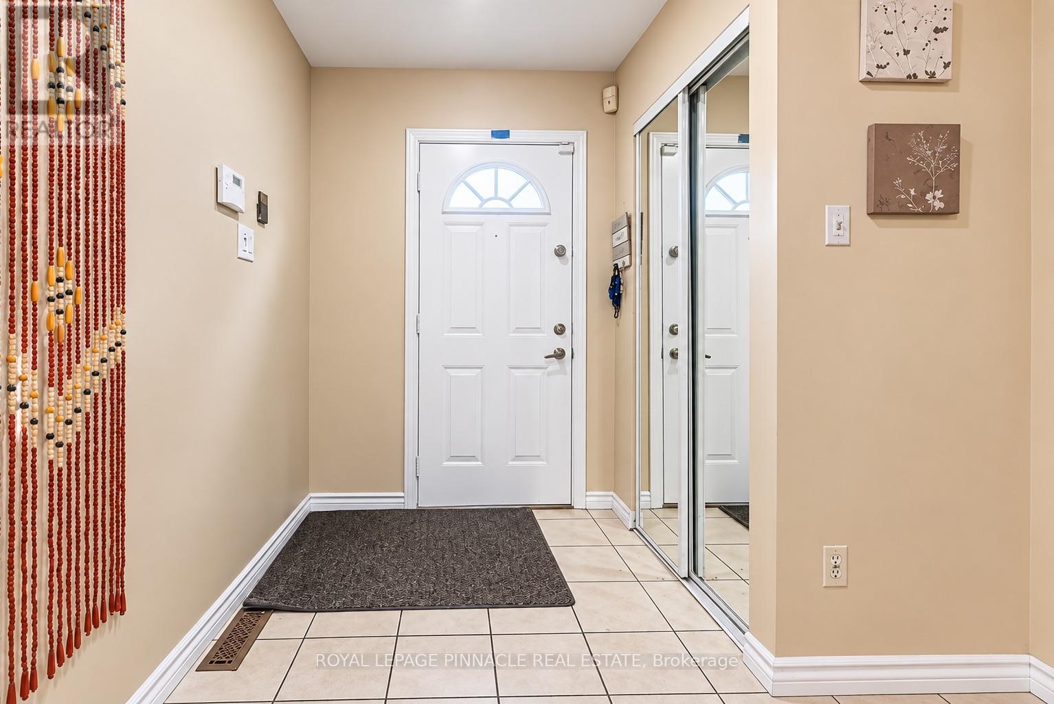 88 Fleetwood Crescent, Brampton, ON photo 3