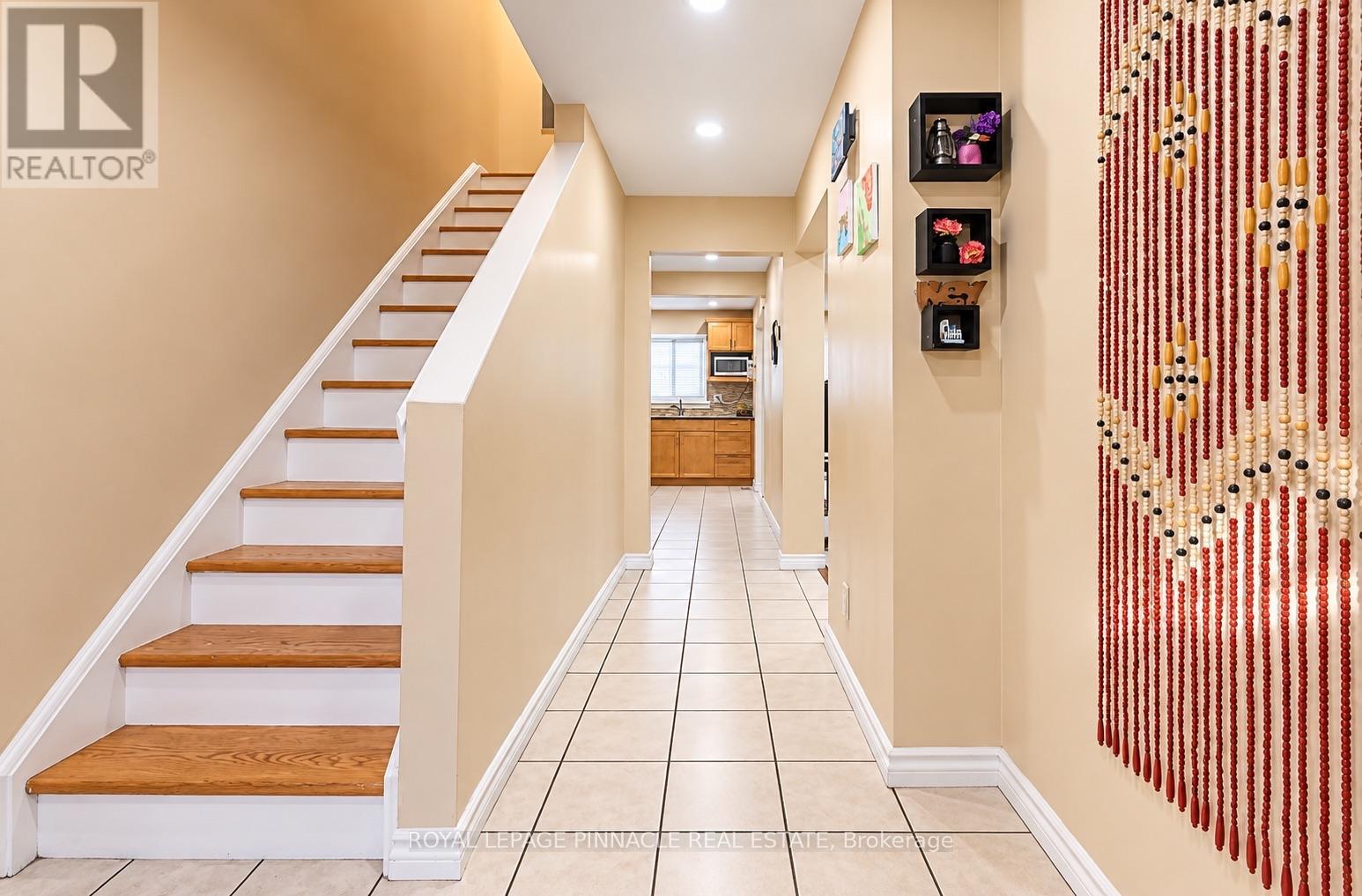 88 Fleetwood Crescent, Brampton, ON photo 4