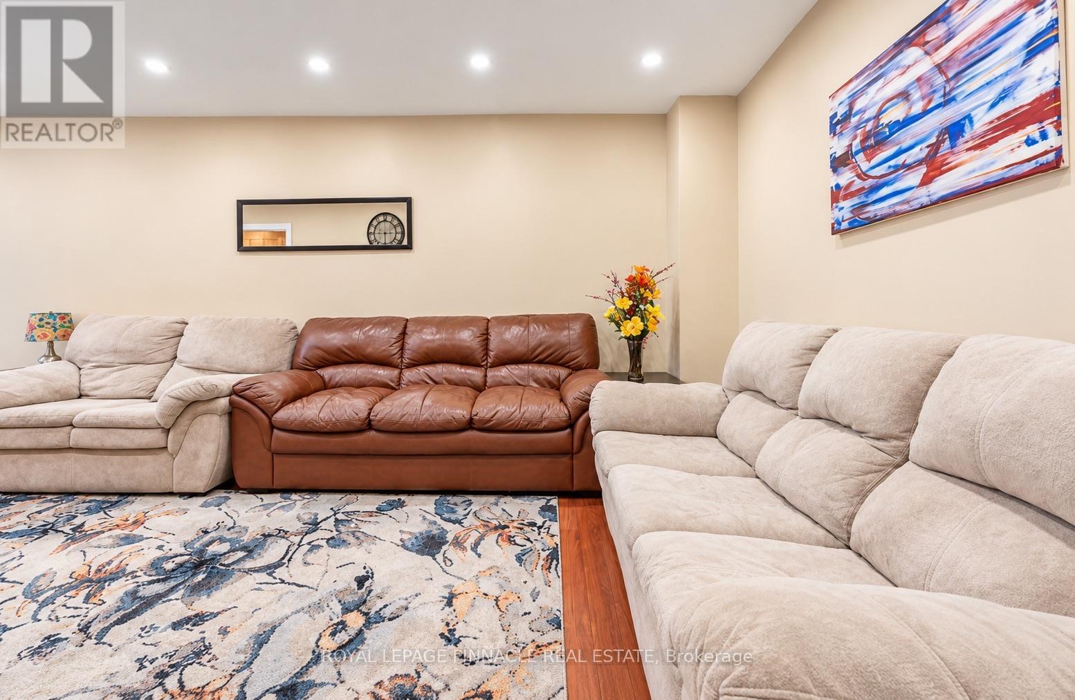 88 Fleetwood Crescent, Brampton, ON photo 5