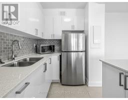 1811 - 377 Ridelle Avenue, Toronto, ON M6B1K2 Photo 16