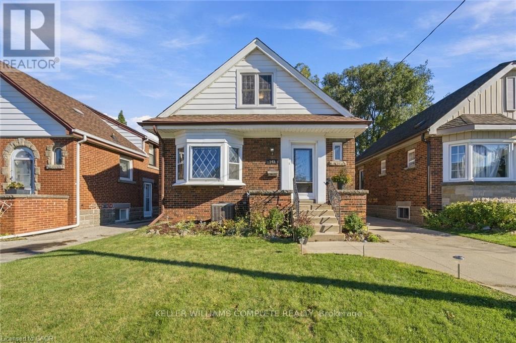 143 HUXLEY AVENUE S - 1