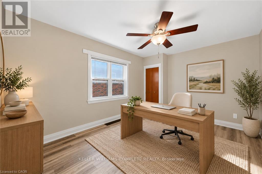 143 HUXLEY AVENUE S - 15