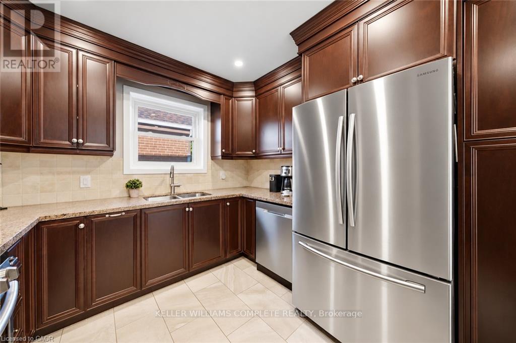 143 HUXLEY AVENUE S - 22