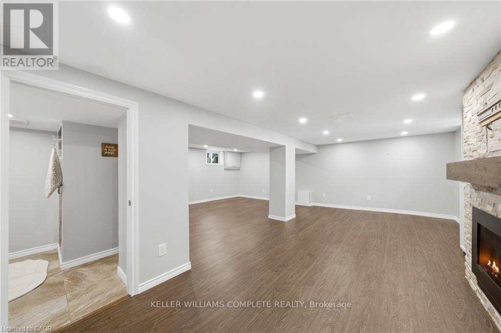 143 HUXLEY AVENUE S - 31