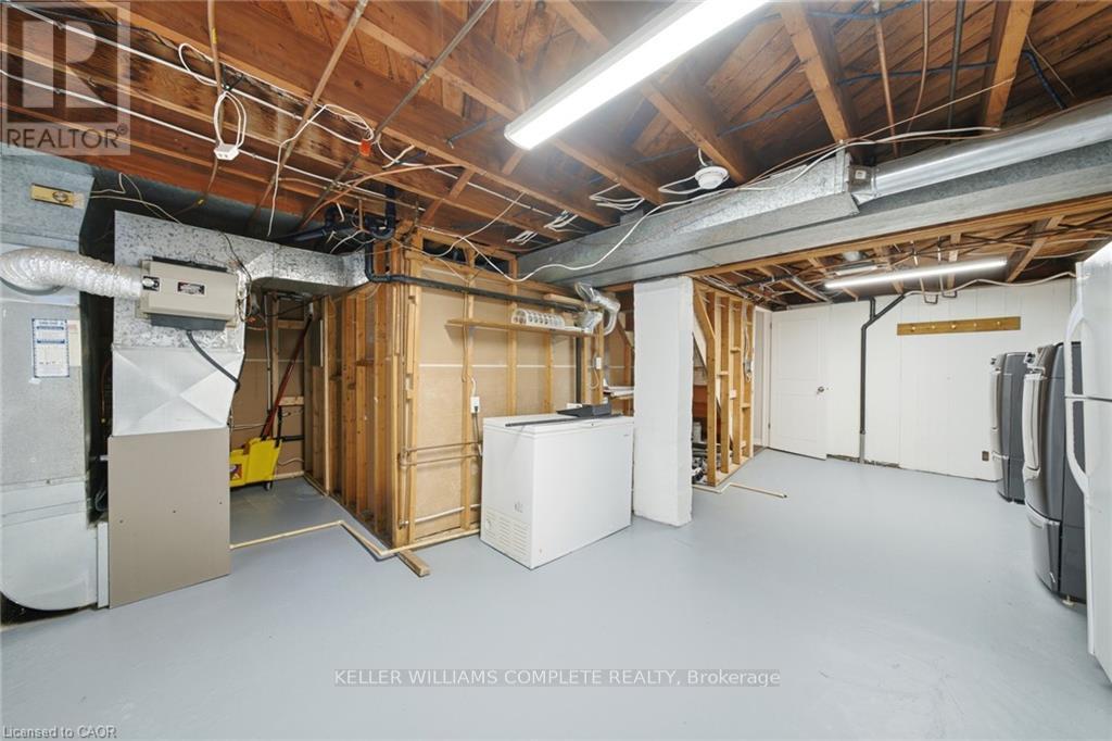 143 HUXLEY Avenue South, Hamilton, ON photo 39