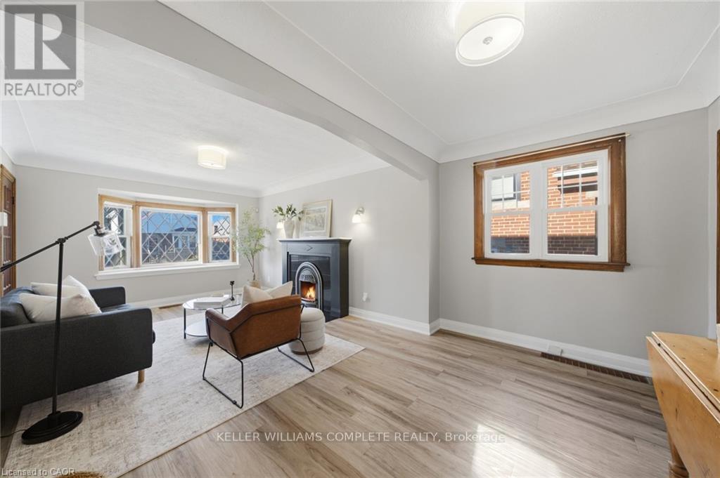 143 HUXLEY Avenue South, Hamilton, ON photo 9
