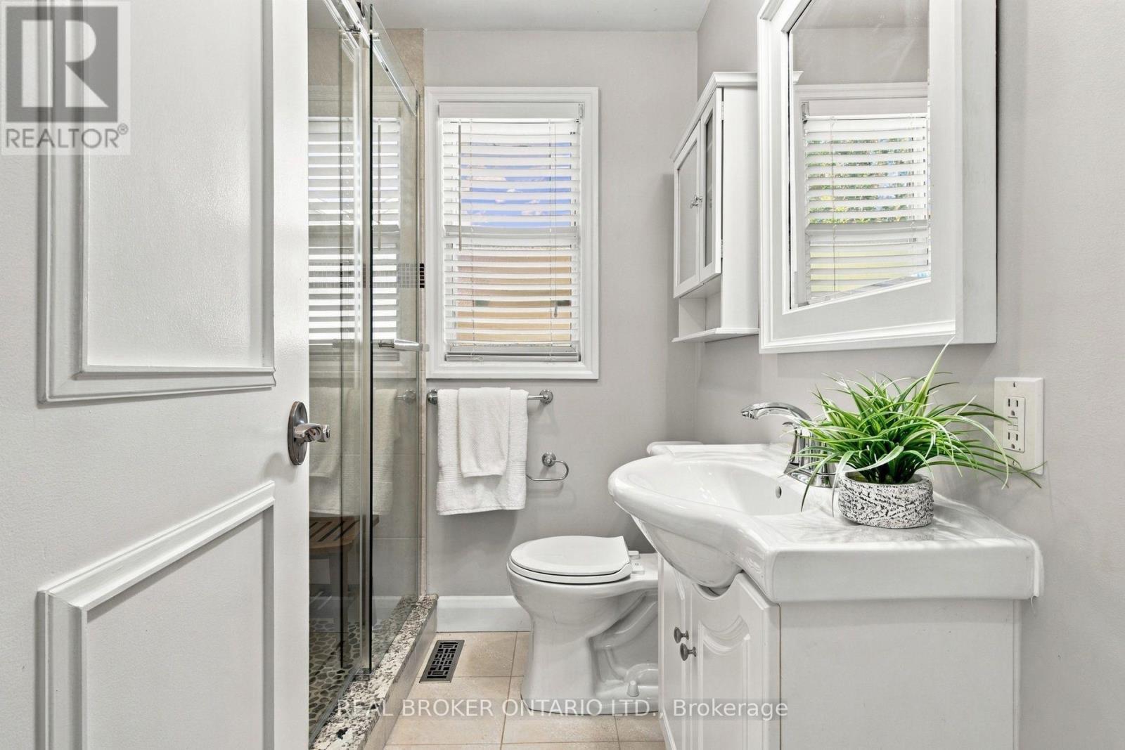 52 Dudhope Avenue, Cambridge, ON photo 21