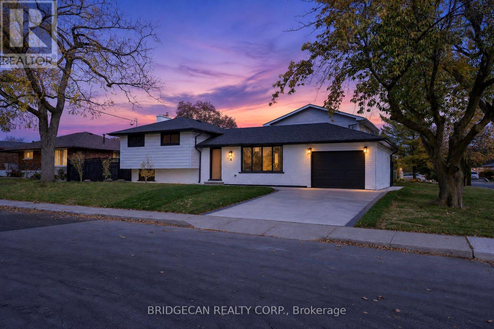 4 Bermuda Court, Hamilton, ON