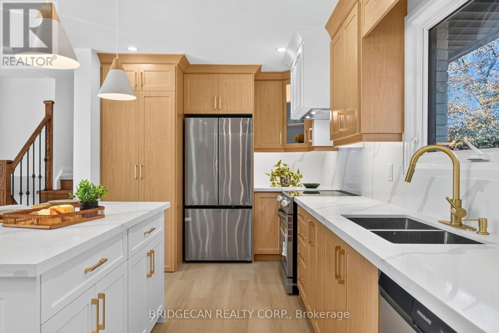 4 Bermuda Court, Hamilton, ON photo 9